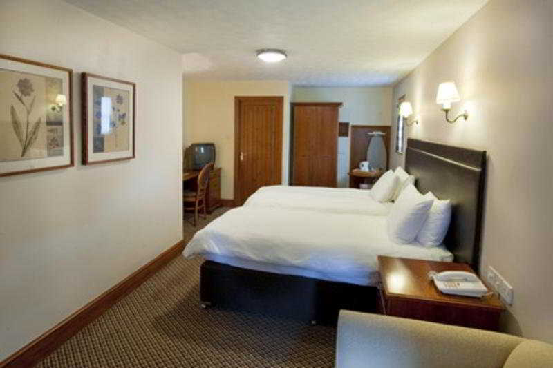 Hotel Cedars By Greene King 3*